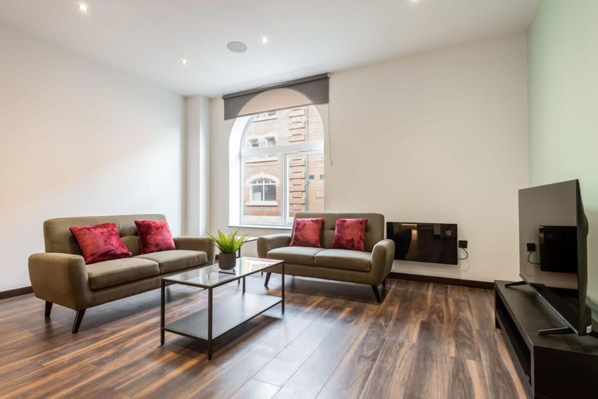 Characterful 2 Bed Apartment With Parking In Hull Кінгстон-апон-Галл Екстер'єр фото